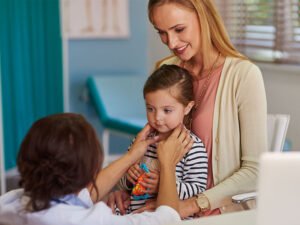 Consulta pediatra particular em Itabaiana com a Dra. Rafaela Acácio em atendimento presencial